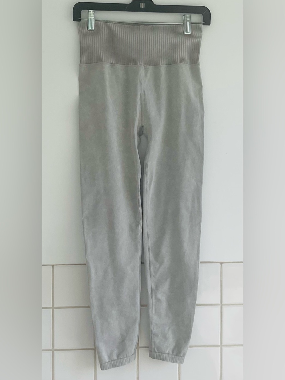 Women's High-Waist Gray Joggers/ Leggings Back Stitch Detail Sz: M